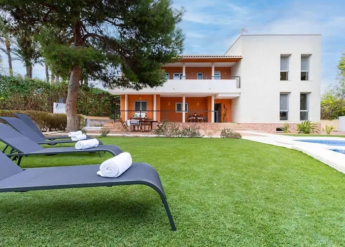 Villa Acogedora En Con Piscina & Barbacoa Alicante