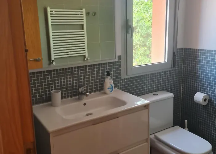 Acogedora En Con Piscina & Barbacoa Villa